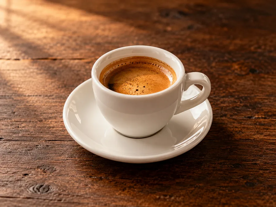 Ilustração por IA do tipo de bebida de Café expresso; marca, embalagem e sabor podem variar